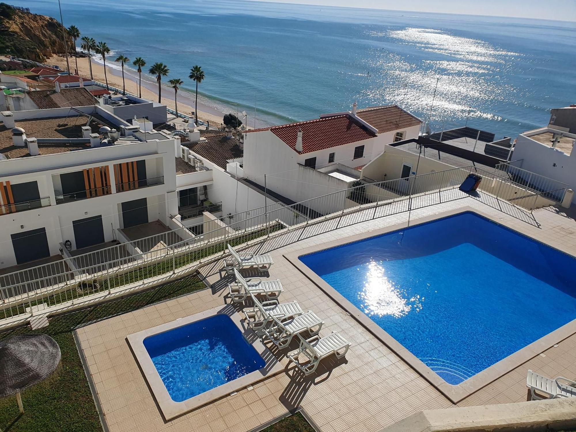 Magnifique Duplex Avec Piscine En Bord De Mer Apartment Olhos de Agua  Exterior photo